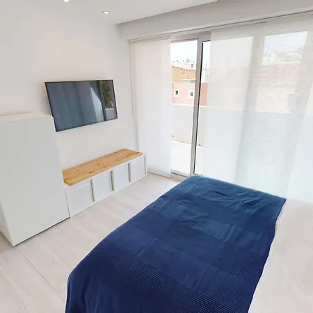 Apartment Superbe 3p Climatise Avec Grande Terrasse Et Parking - Fr-1-196-290