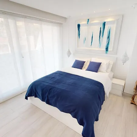Superbe 3p Climatise Avec Grande Terrasse Et Parking - Fr-1-196-290 Apartment