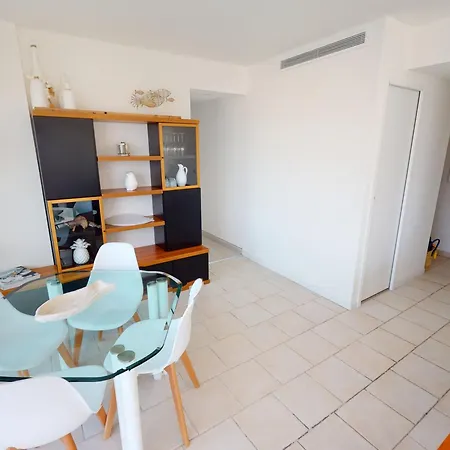 Superbe Climatise Avec Grande Terrasse Et Parking A - Fr-1-196-290 * Ментона