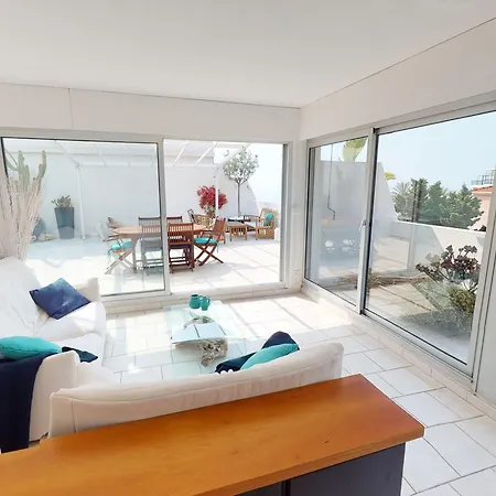 Superbe Climatise Avec Grande Terrasse Et Parking A - Fr-1-196-290 Апартаменты